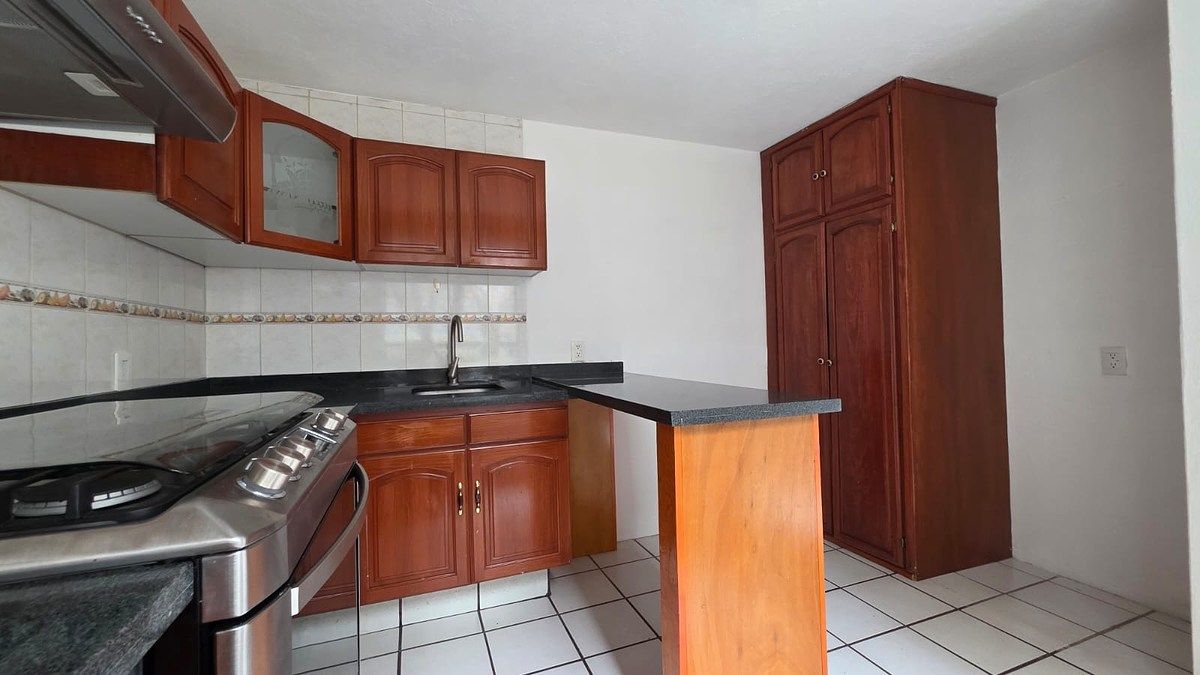 House in Gated Community in Parques Del Nilo, Guadalajara, photo 7 of 14