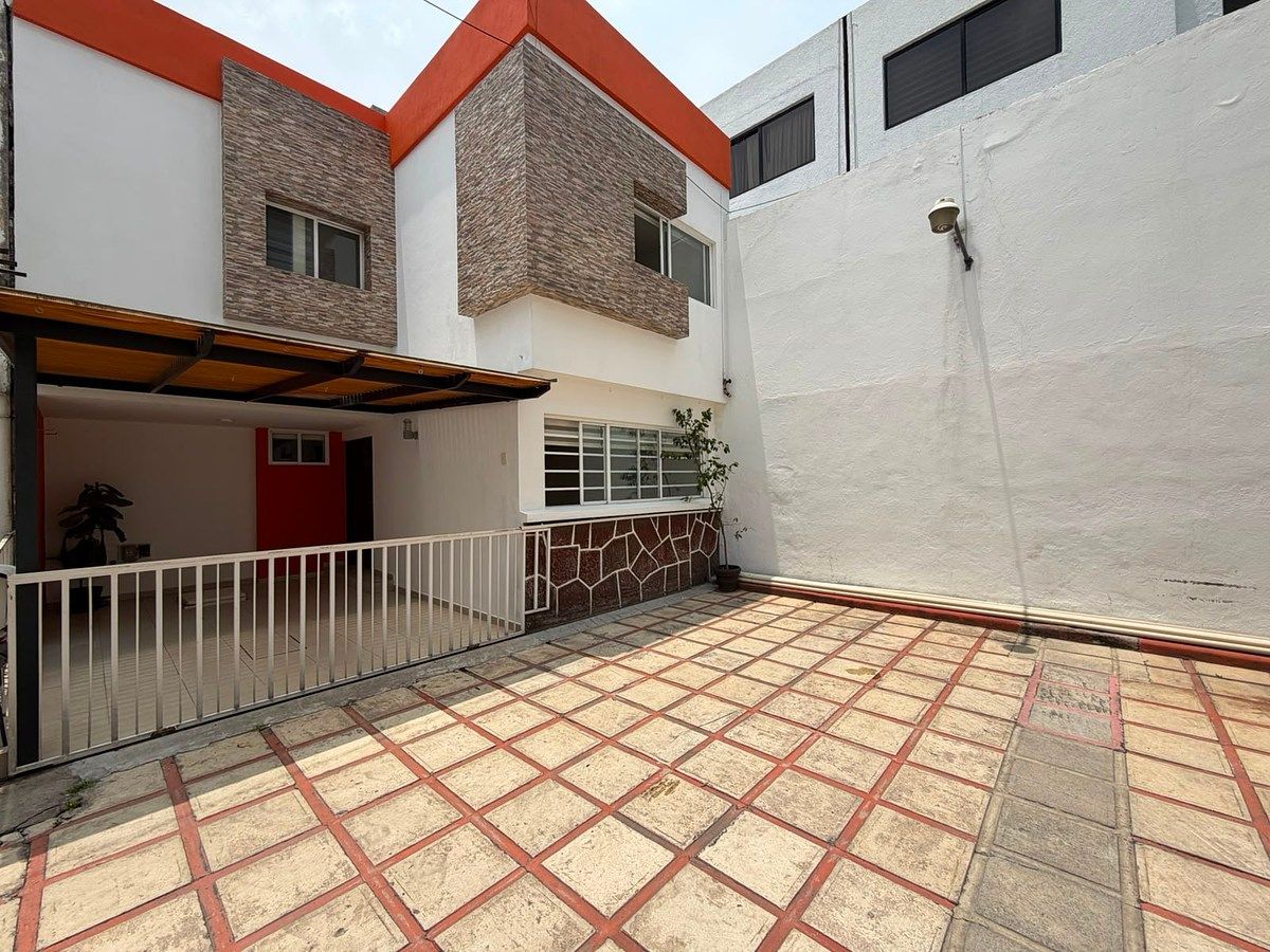 Alugar casa | Rua fechada | Bairro Del Valle | Benito Juárez | R$37.900, foto 1 de 42
