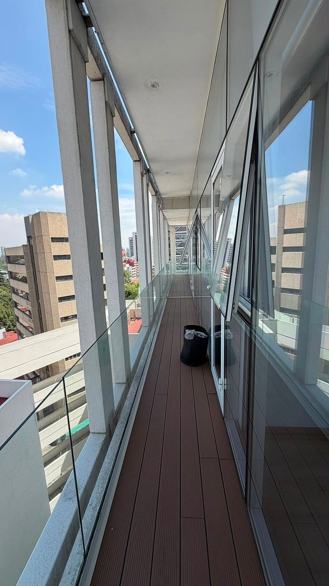 Balcón, photo 18 of 19