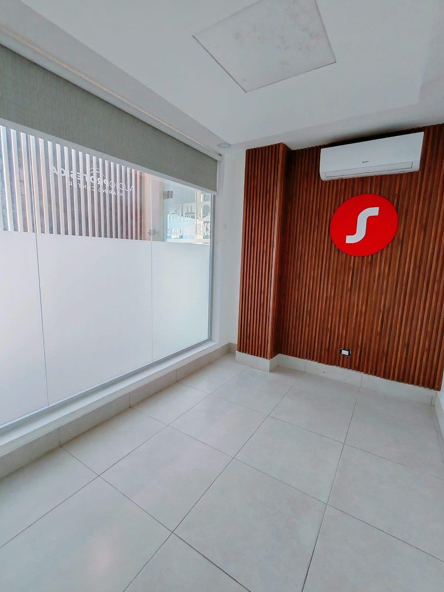 Local Comercial en ALQUILER en LOS PRADOS con fácil acceso I 3ER NIVEL, foto 1 de 6