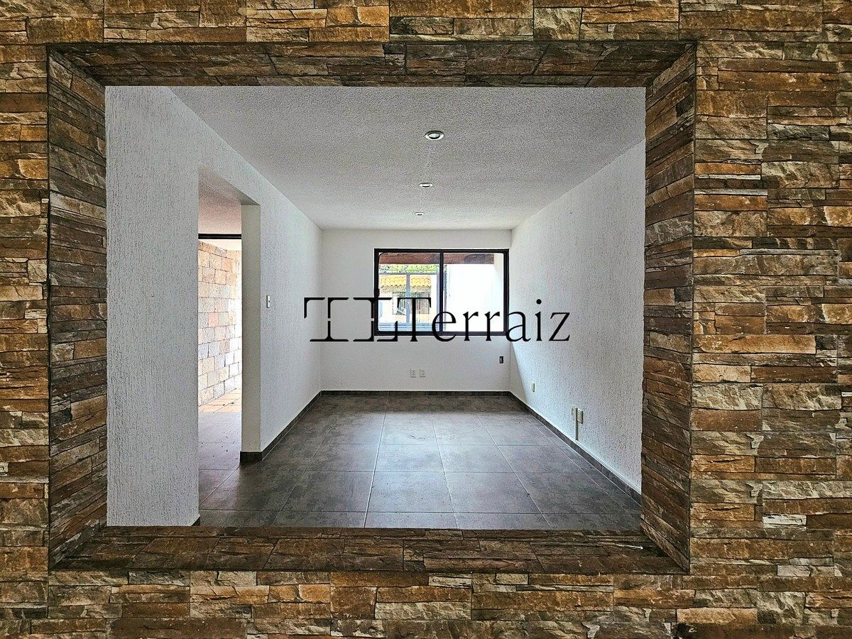 House in Ciudad Satélite, Naucalpan de Juárez, photo 3 of 12