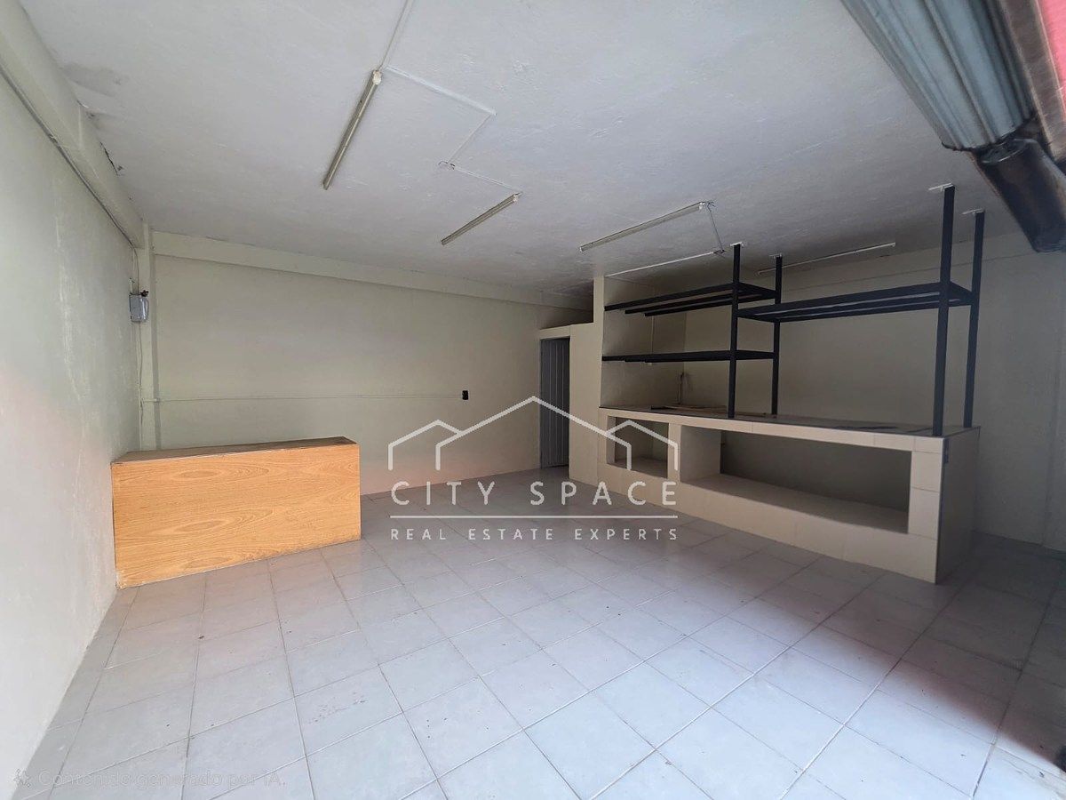 LOCAL COMERCIAL en RENTA en BOSQUES DEL LAGO, foto 1 de 4