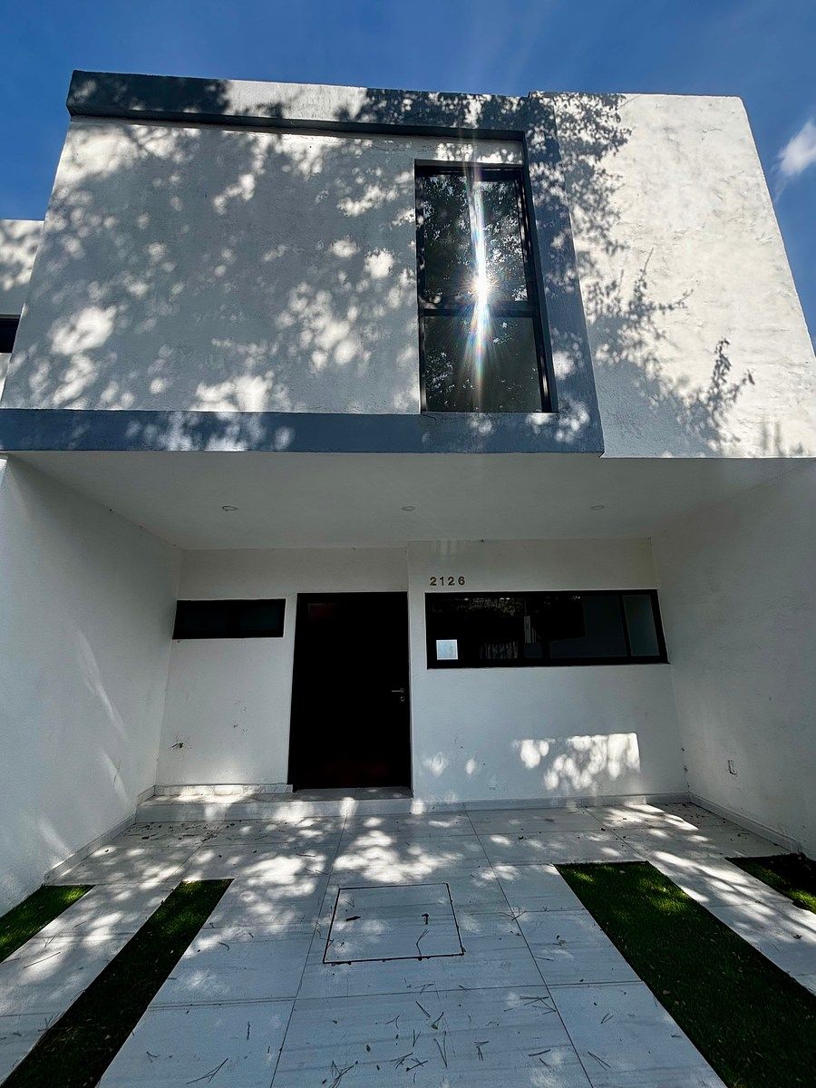 Casa nova à venda em Jardines del Valle, Zona Real em Zapopan, foto 1 de 26