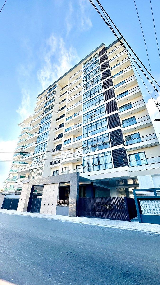 Exclusivo Apto. Amueblado en Piso Alto | Torre Roraima, Evaristo Morales, foto 1 de 21