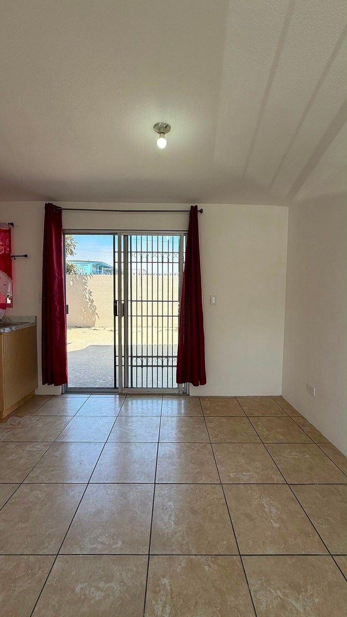 House in Urbi Quinta del Cedro, Tijuana, photo 6 of 19