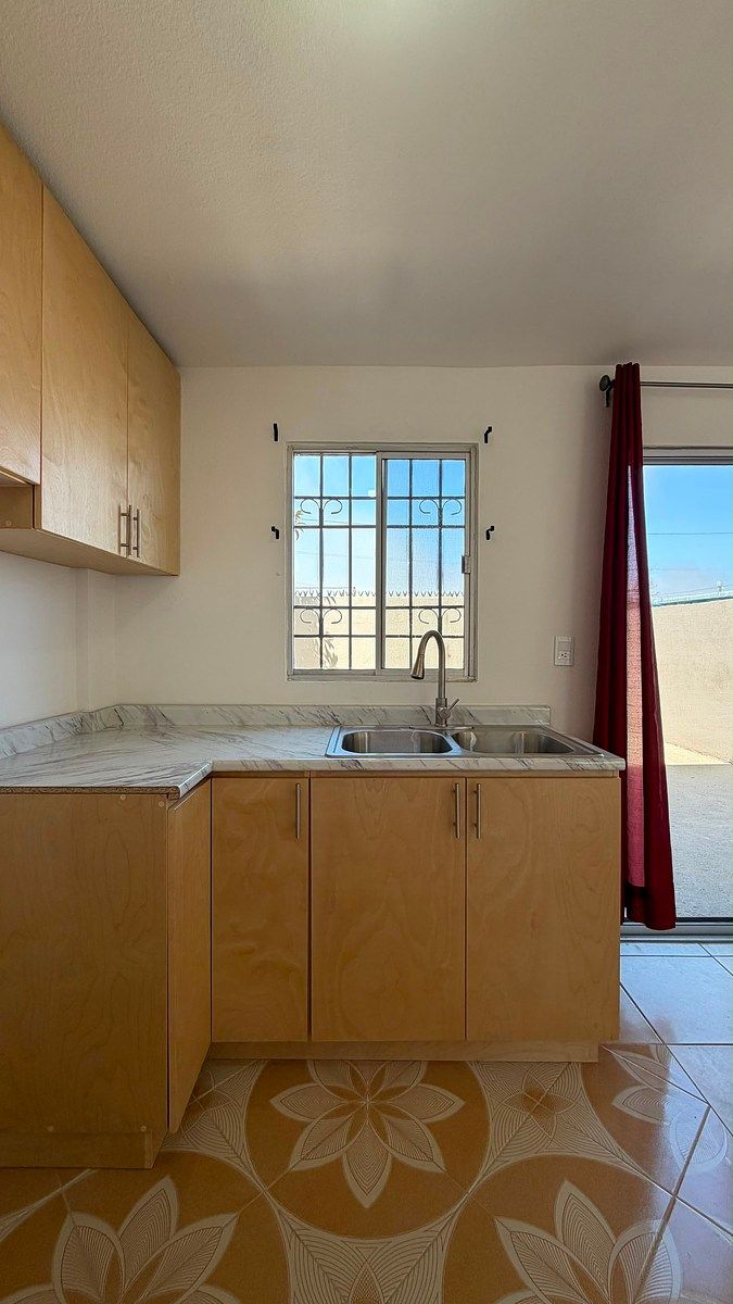 House in Urbi Quinta del Cedro, Tijuana, photo 7 of 19