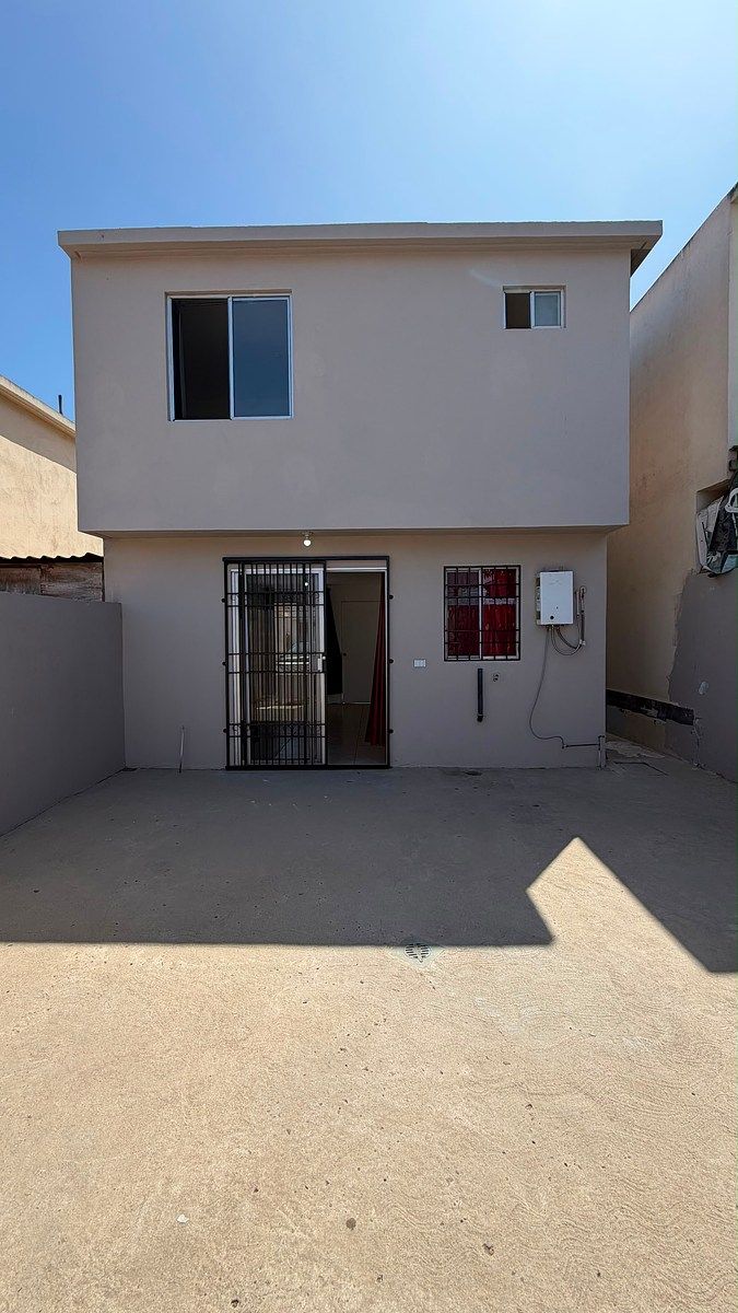 House in Urbi Quinta del Cedro, Tijuana, photo 18 of 19