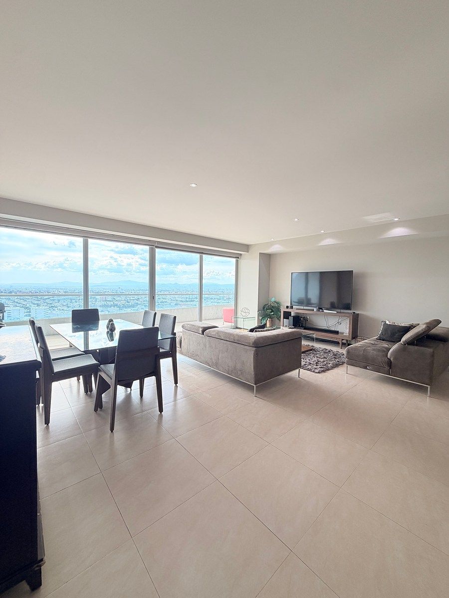 Apartamento mobiliado para alugar no Central Park Torre 200, Centro Sur: 180 m², foto 1 de 26