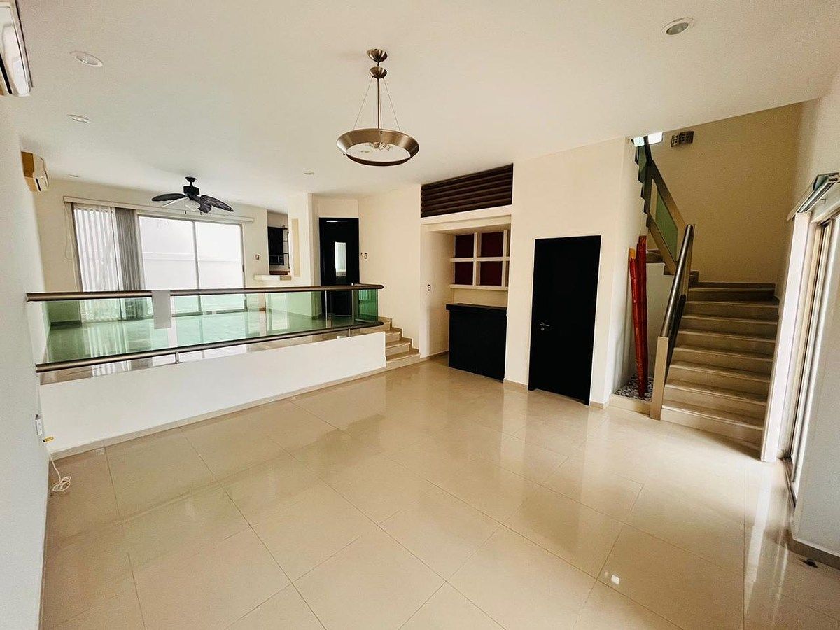 House in Lomas del Sol, Alvarado, photo 2 of 22