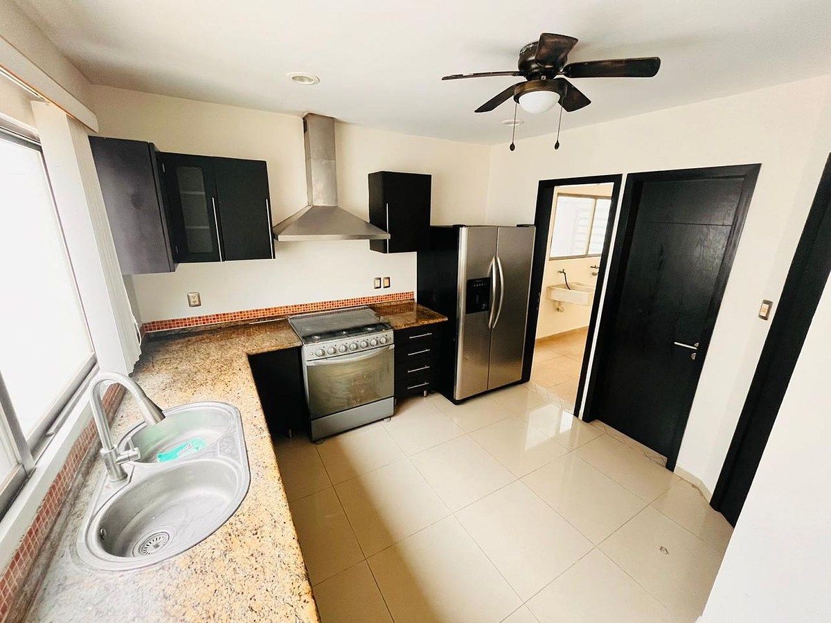 House in Lomas del Sol, Alvarado, photo 3 of 22