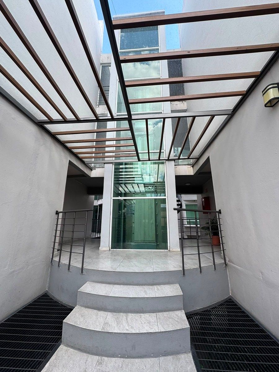 Penthouse con roof garden, foto 1 de 12