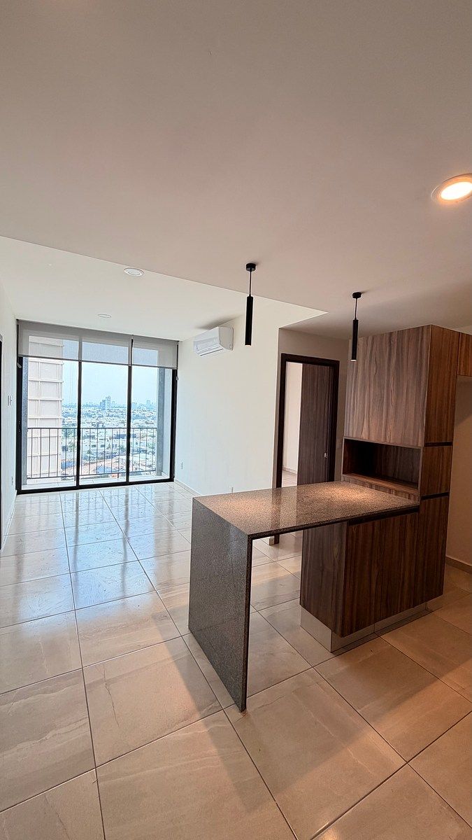 Departamento en VENTA en Av. Naciones Unidas, foto 1 de 15