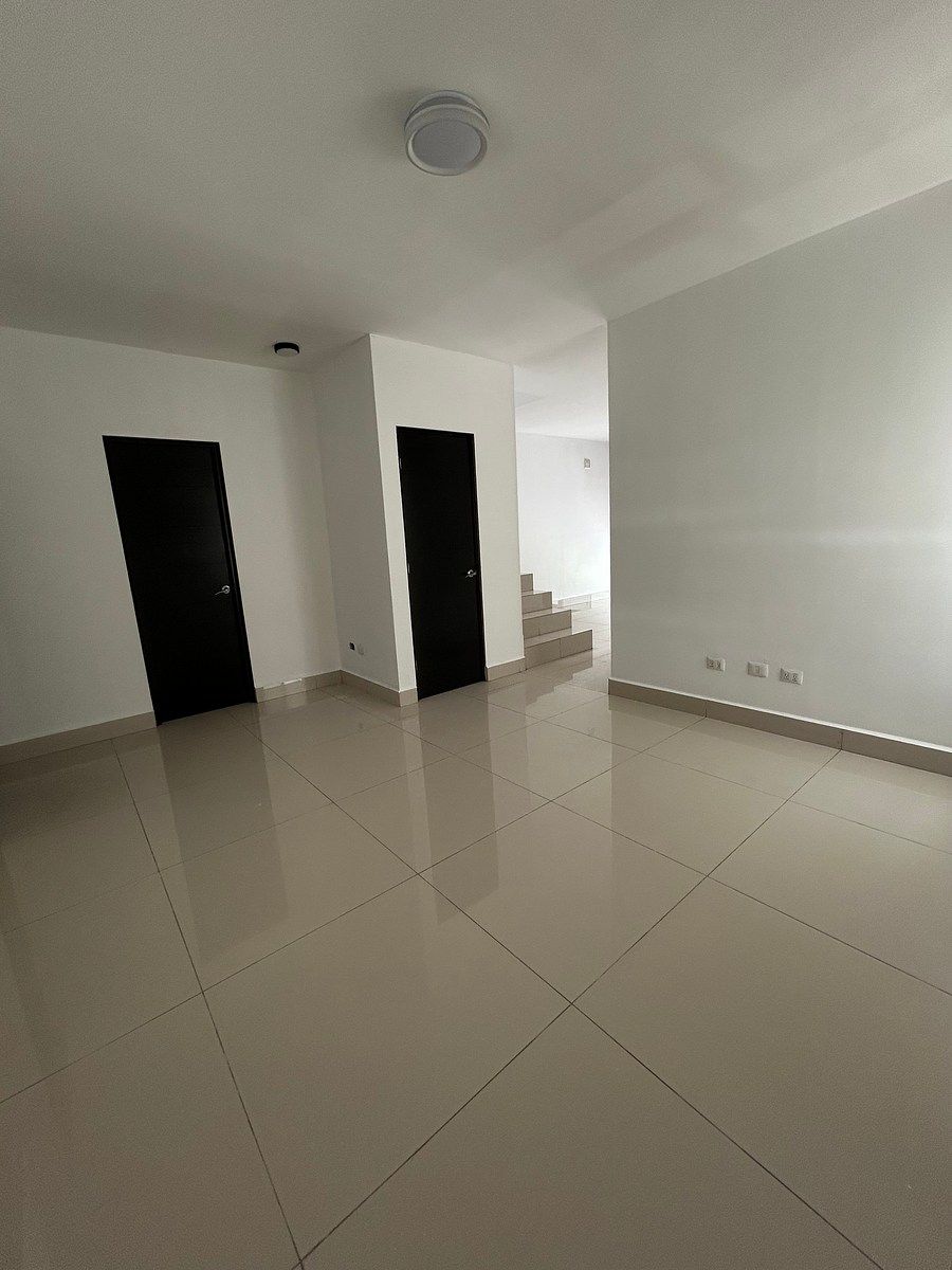 Casa em Puerta de Hierro, Monterrey, foto 2 de 18