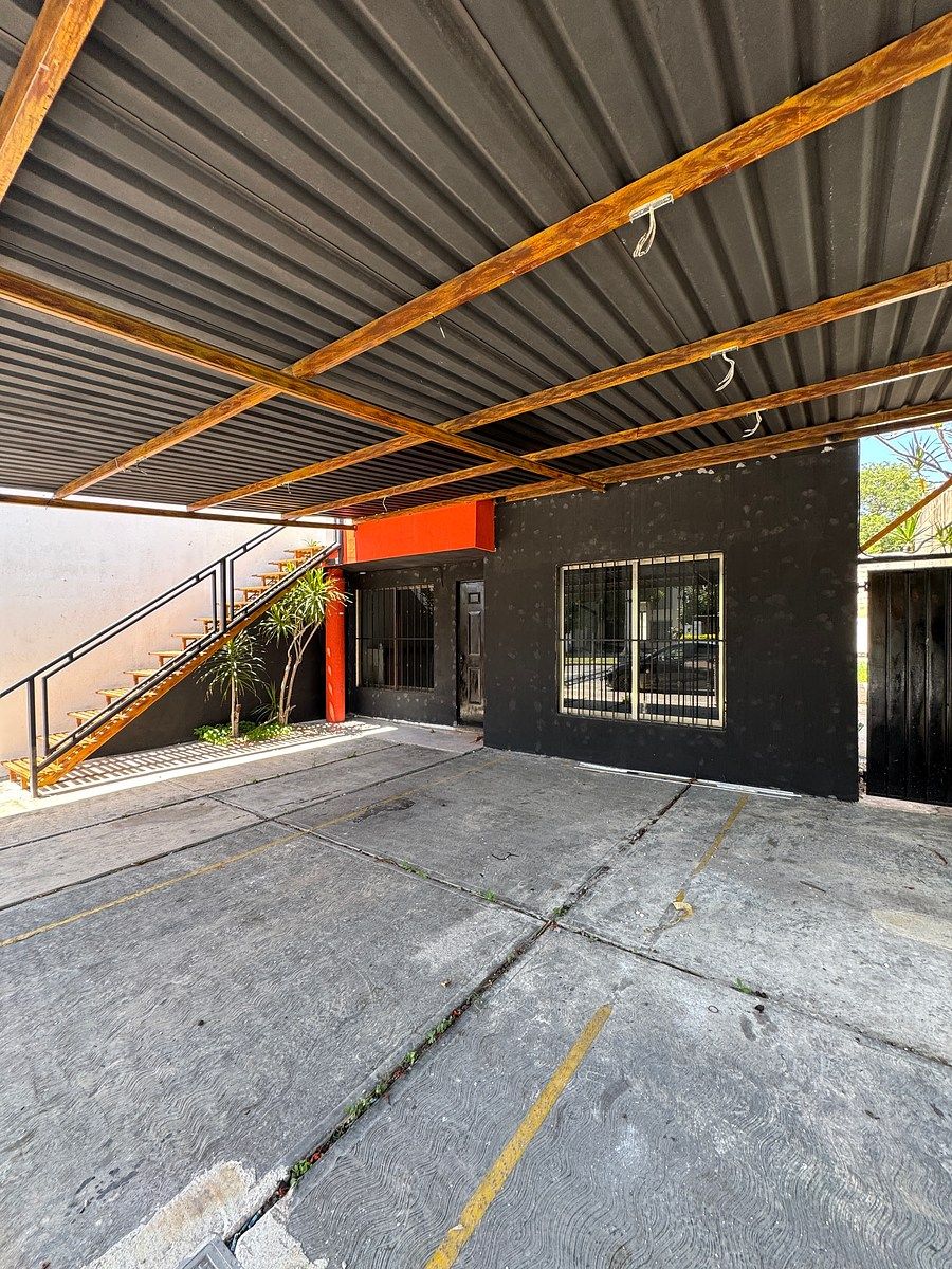 Casa para Giro Comercial na Avenida Principal, foto 1 de 12