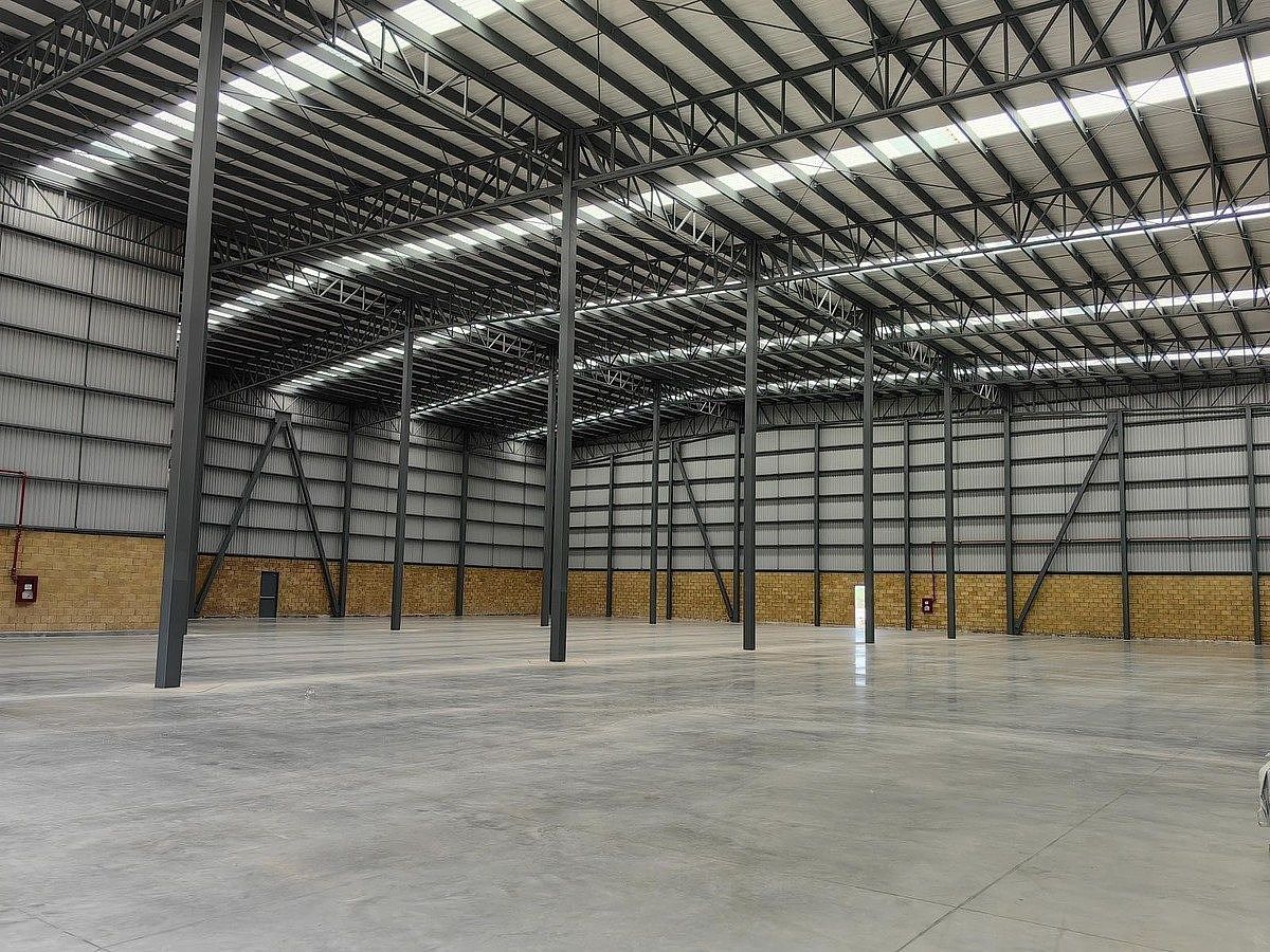 Prédio industrial em San José del Castillo, El Salto, foto 4 de 14
