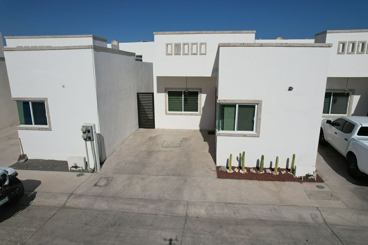 Casa Coronado com dois quartos, foto 1 de 18