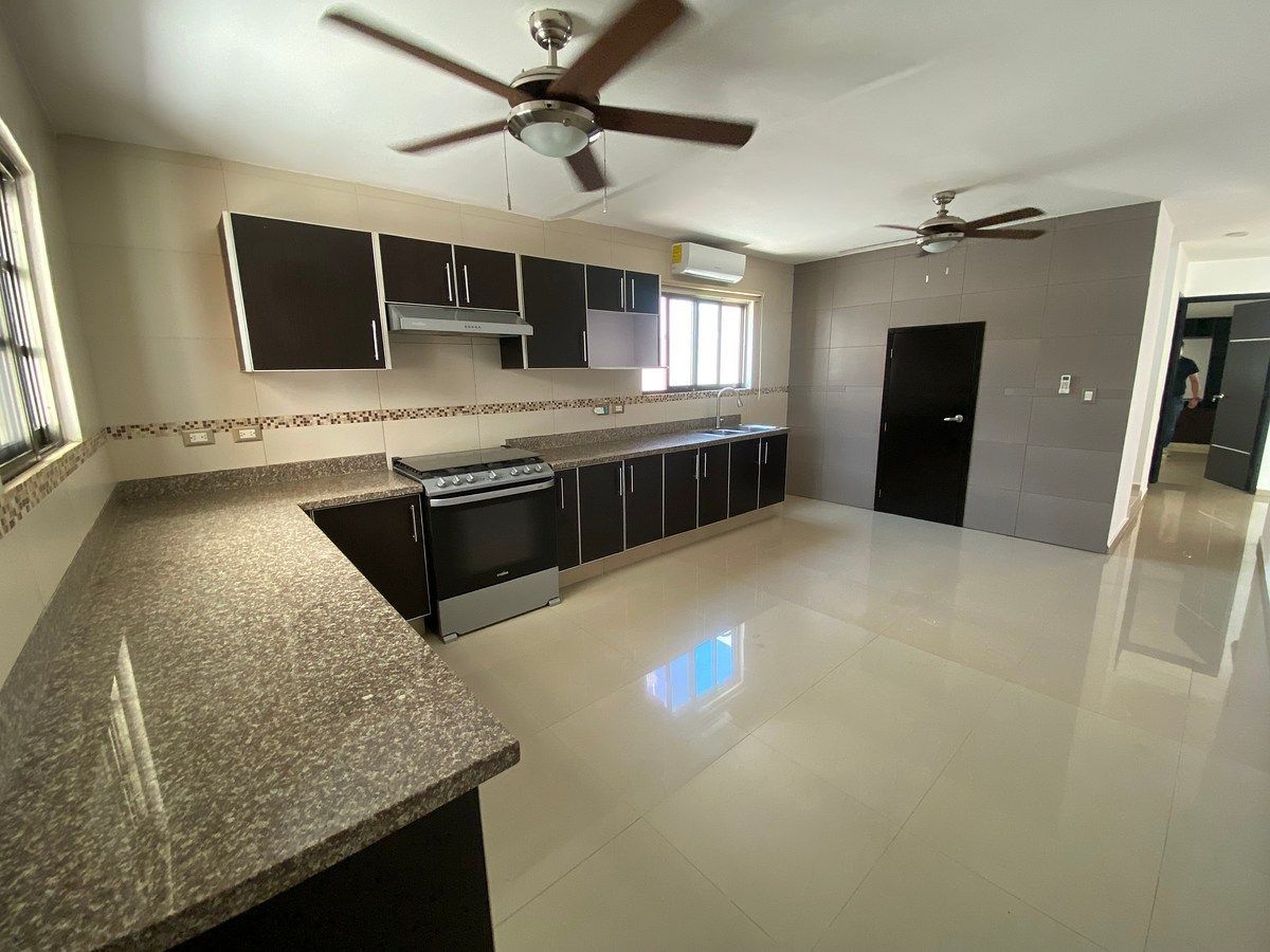 House in Montebello, Mérida, photo 6 of 48