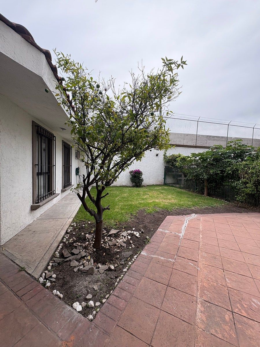 RENT HOUSE IN LAS BRUJAS QUERETARO, photo 1 of 27