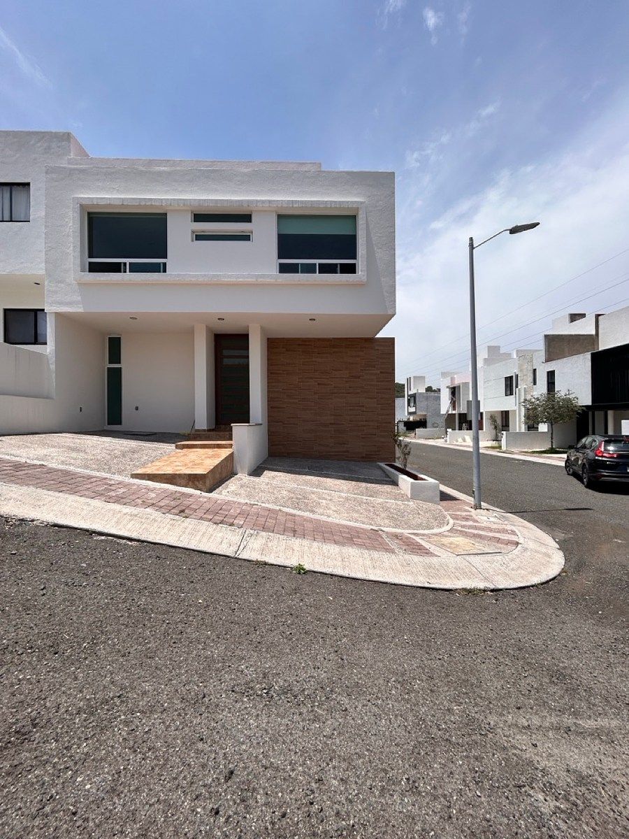 Casa para alugar em Punta Esmeralda, Corregidora, Qro. na esquina, foto 1 de 25
