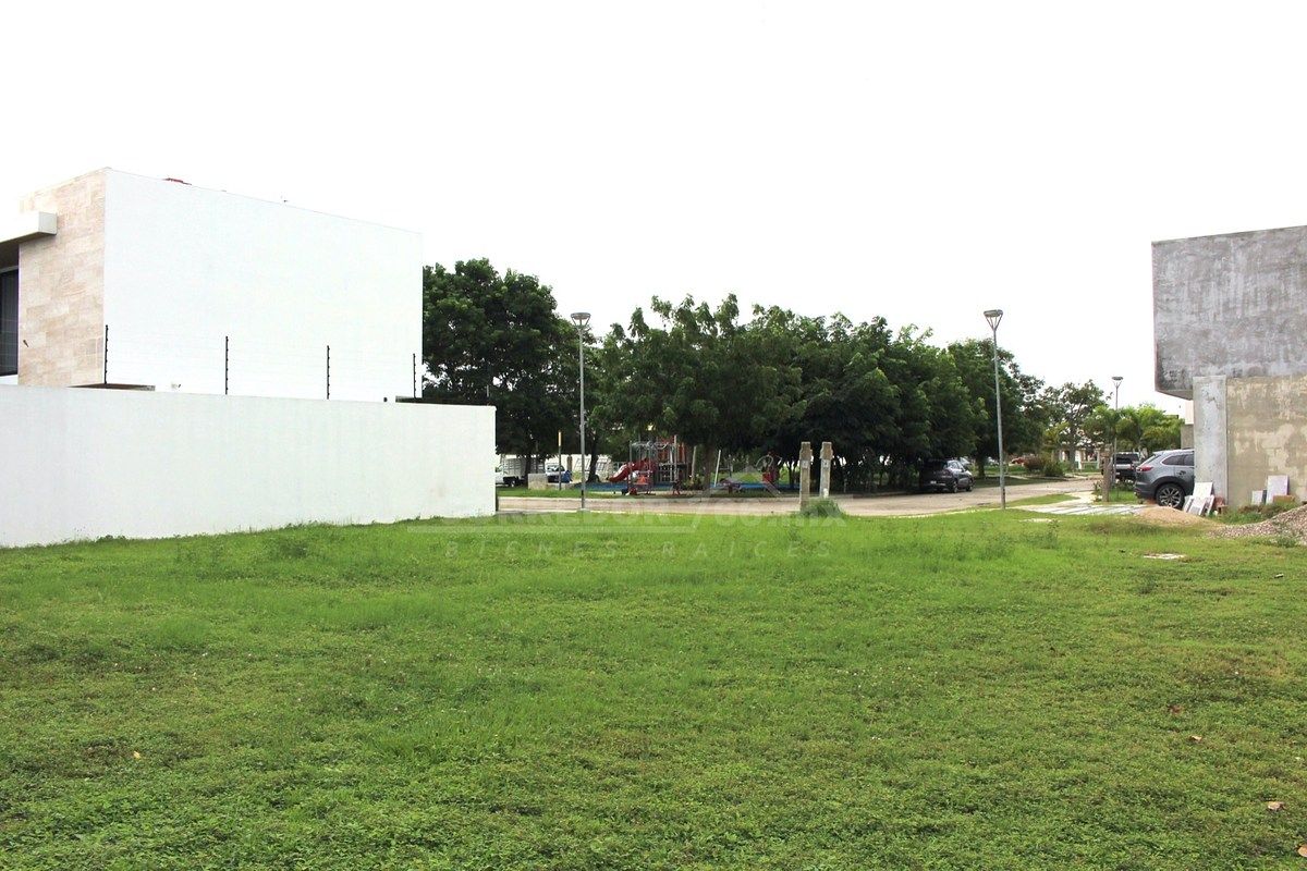 LOTE EN VENTA JARDINES DE MAZALTEPEC, foto 1 de 3