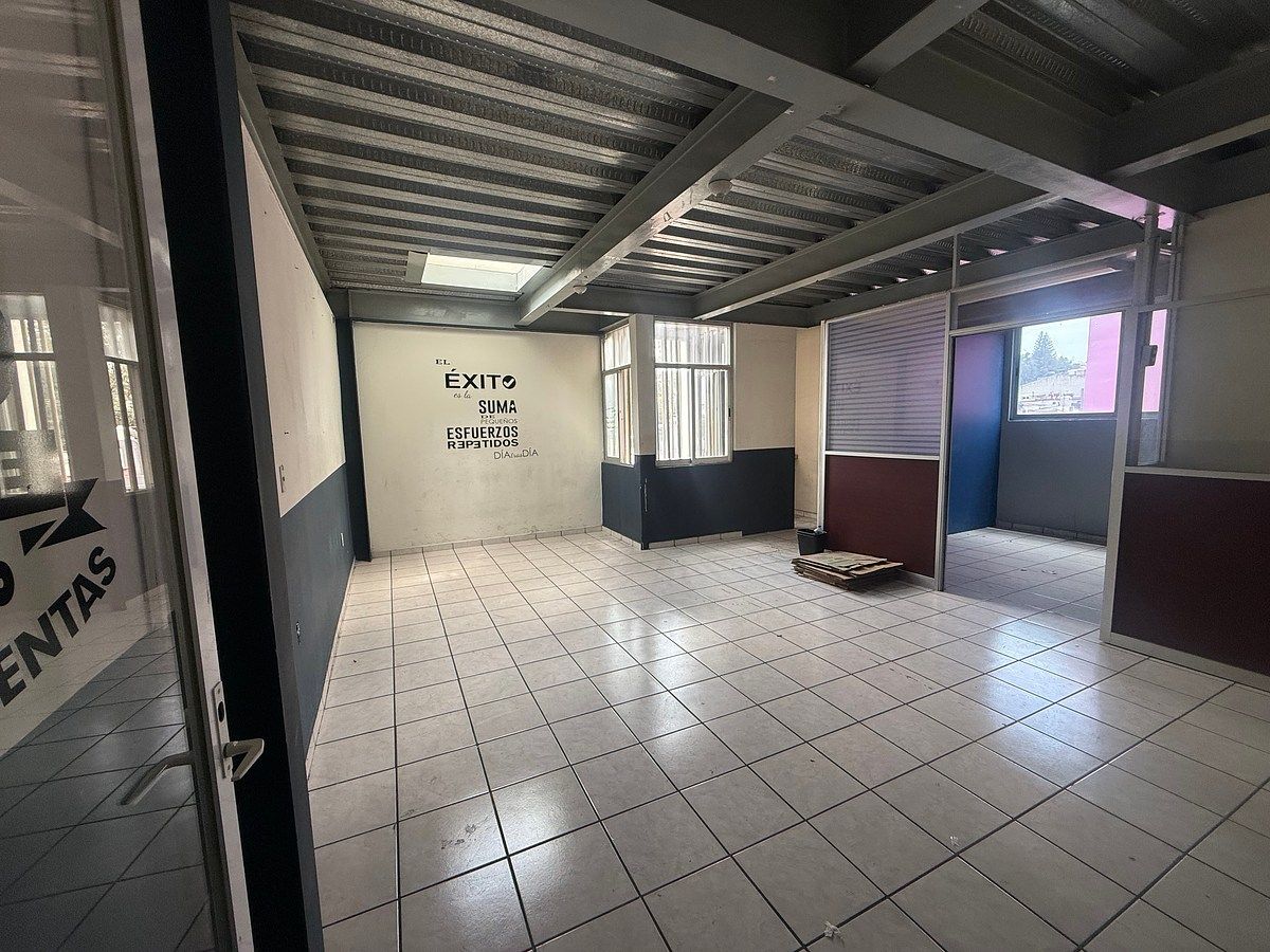 Retail Space in Viveros de La Loma, Tlalnepantla de Baz, photo 10 of 16