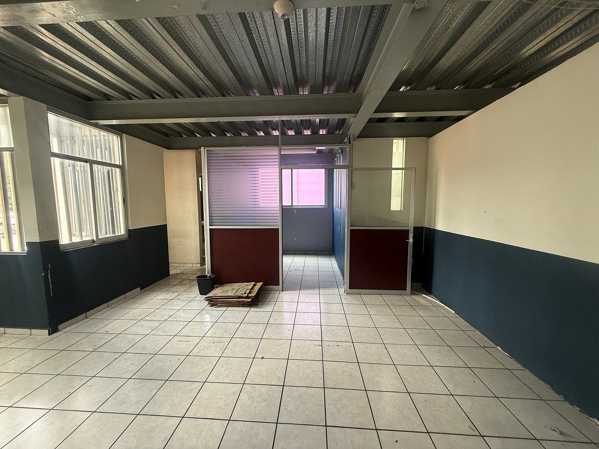 Retail Space in Viveros de La Loma, Tlalnepantla de Baz, photo 11 of 16