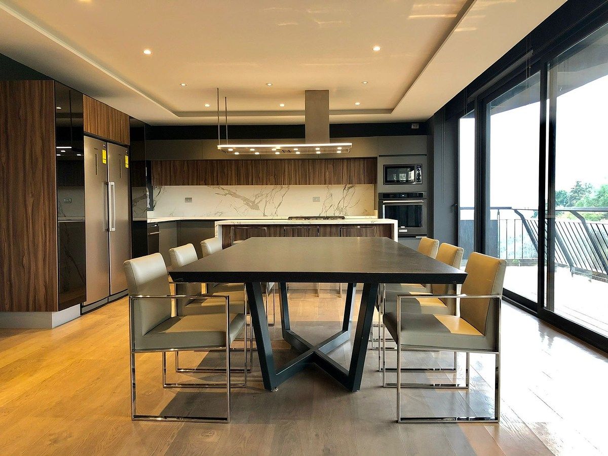 BEAUTIFUL PH FOR SALE WITH TWO LEVELS, photo 1 of 17