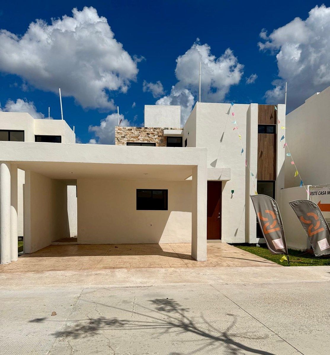 Casa en Venta con Páneles Solares en Privada Morera en Cholul Yucatan, foto 1 de 13