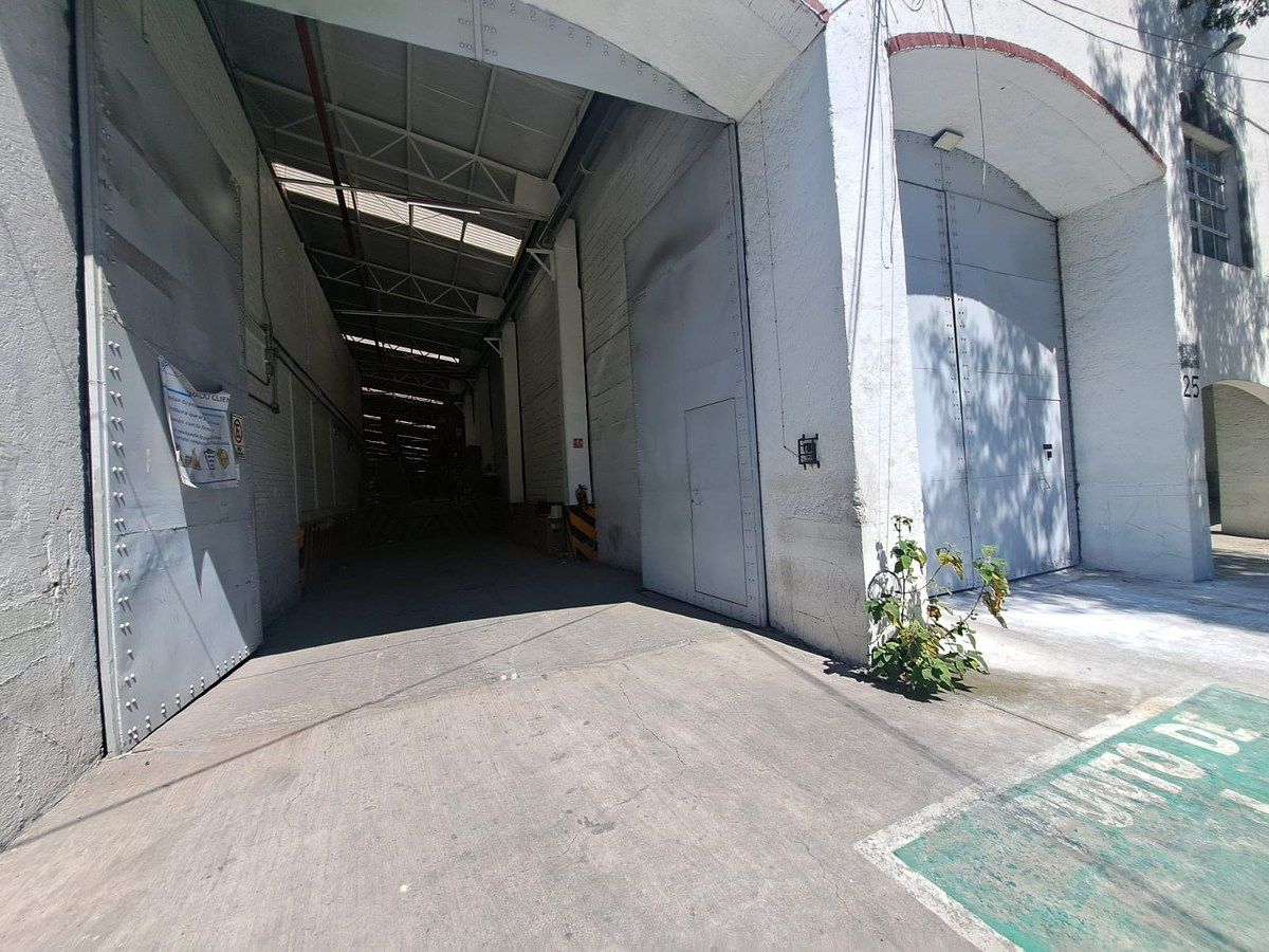 DEPÓSITO INDUSTRIAL PARA ALUGUEL COM 2.330 M2 NA CALZADA DE LAS ARMAS, NAUCALPAN, foto 1 de 26