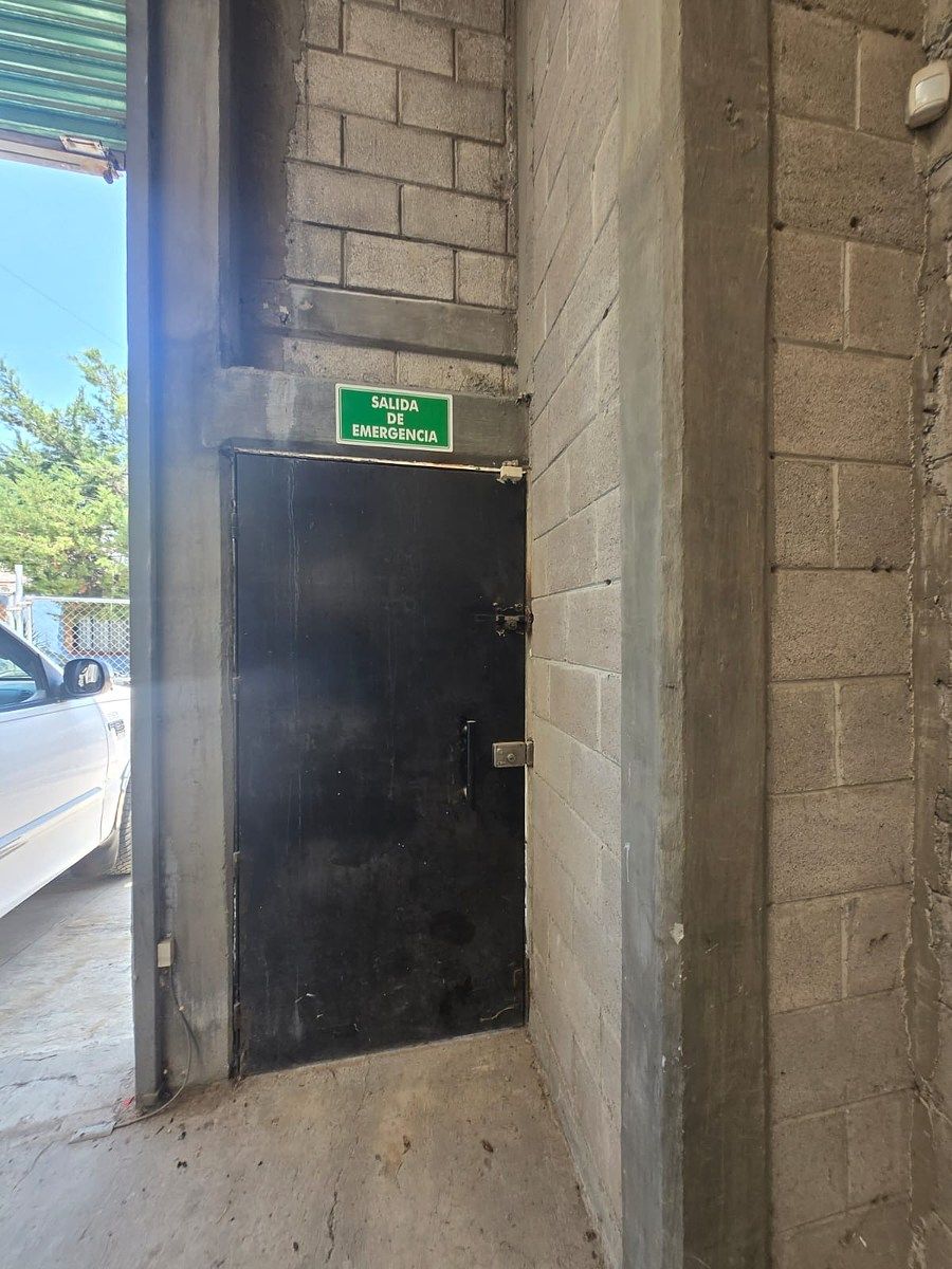 Commercial Storage Unit in Satélite, Querétaro, photo 2 of 12
