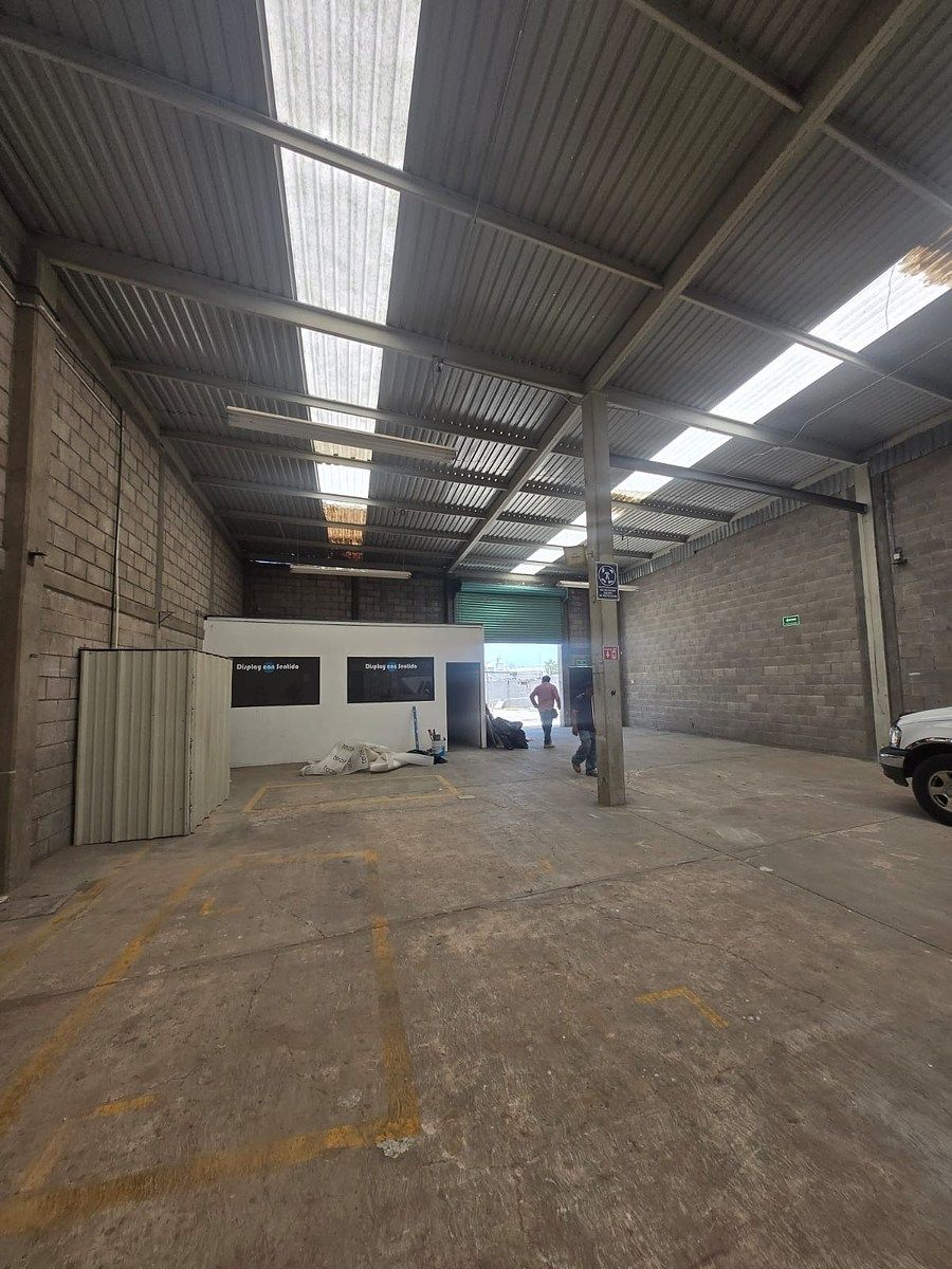 Commercial Storage Unit in Satélite, Querétaro, photo 12 of 12