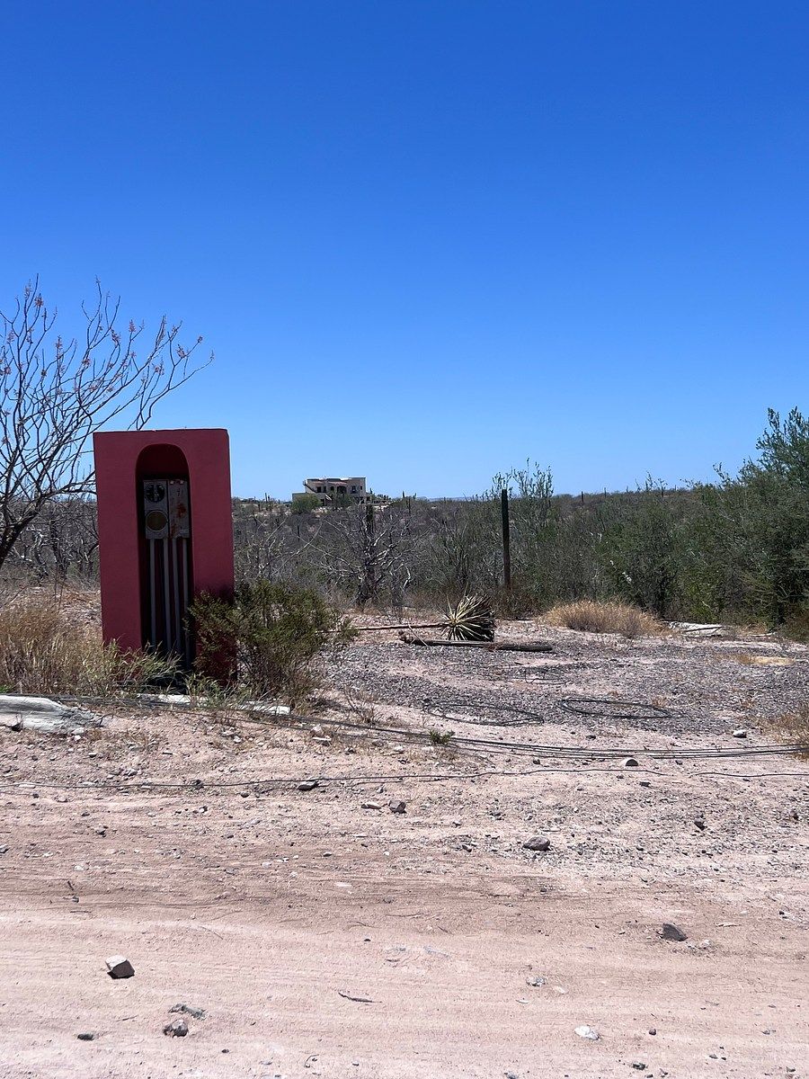 Terreno en venta en Lomas del Centenario, foto 1 de 10