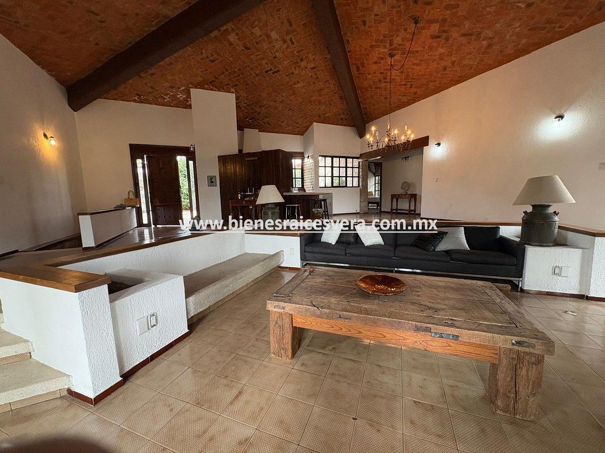 CASA EN RENTA EN TEQUISQUIAPAN EN EL FRACC. GRANJAS RESIDENCIALES. Maru, foto 1 de 49