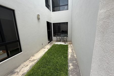 Casa en Venta en Clúster la Rayana I recamara en PB Lomas de Angelopolis