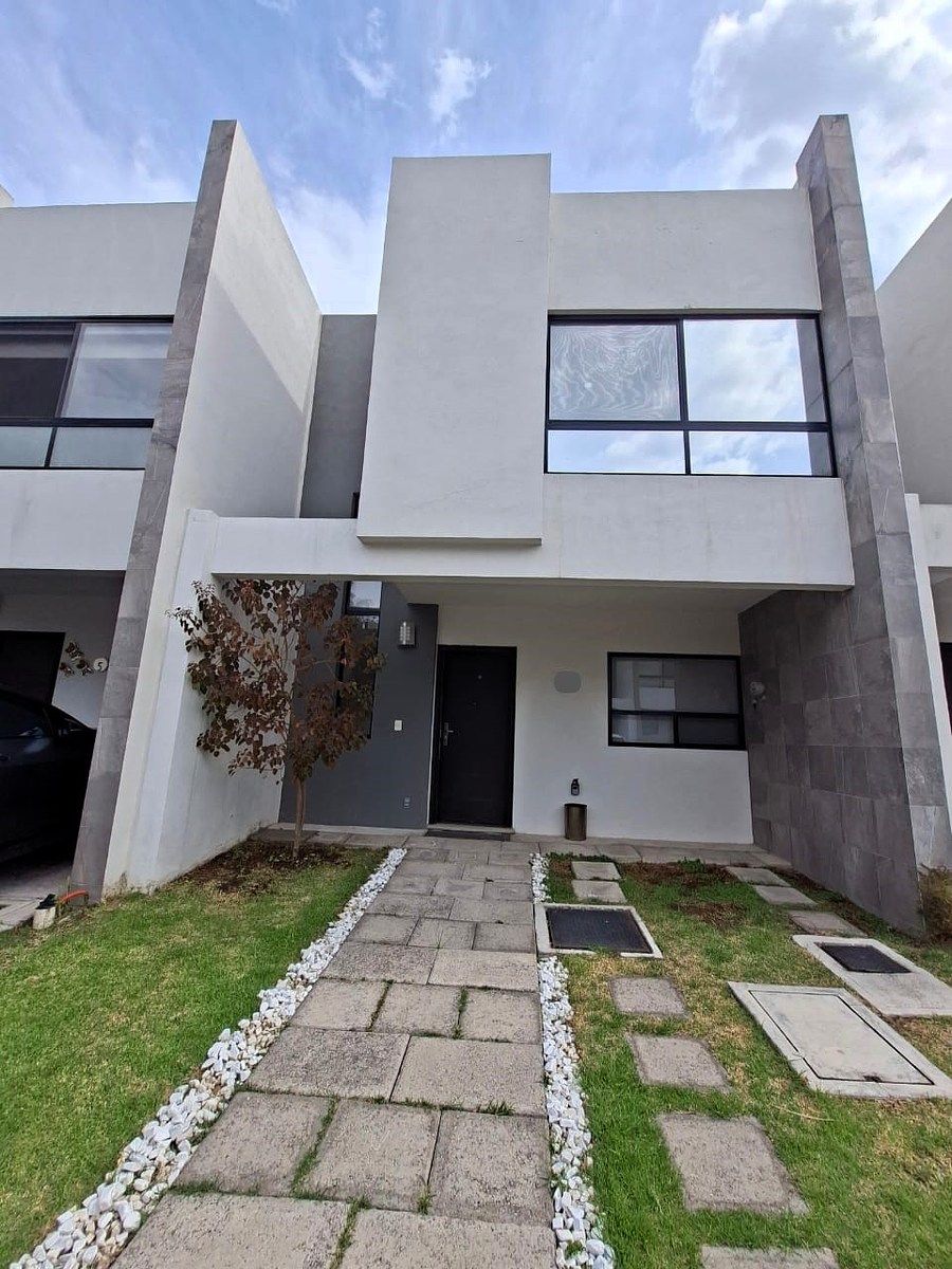 Casa en Venta en Clúster la Rayana I recamara en PB Lomas de Angelopolis, foto 1 de 23