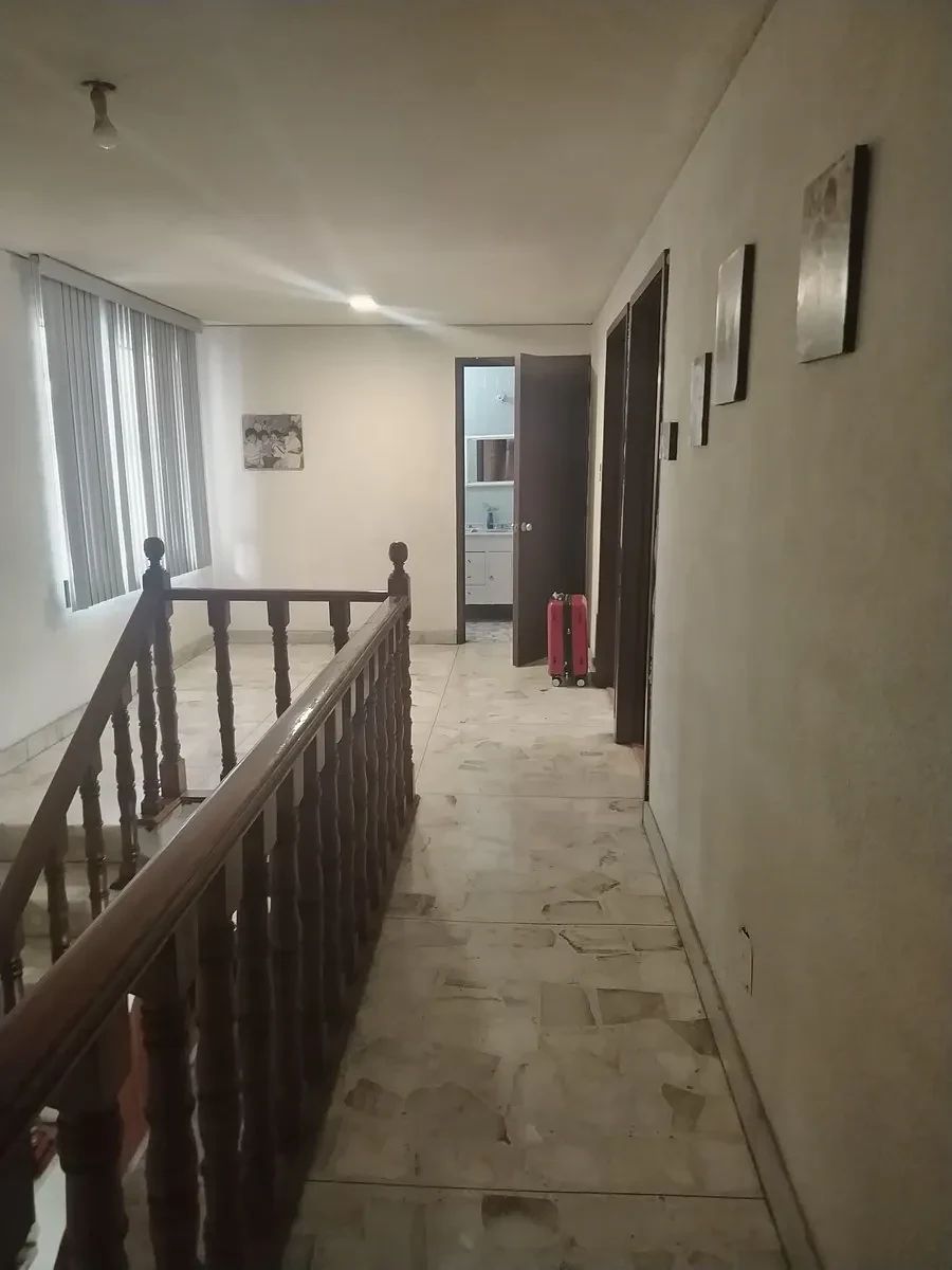 House in Ciudad Satélite, Naucalpan de Juárez, photo 2 of 21
