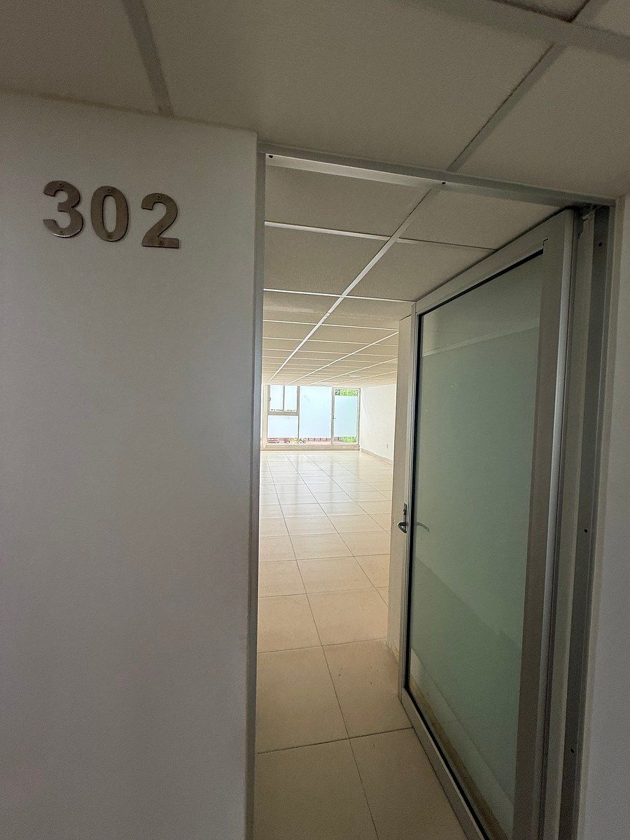 OFFICE FOR RENT, photo 1 of 6