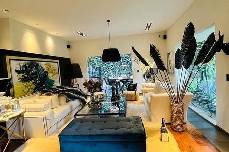 Casa à Venda em Jardines del Pedregal com segurança