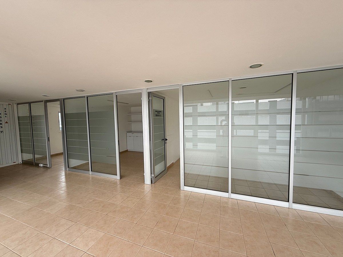 OFFICE FOR RENT, photo 1 of 8