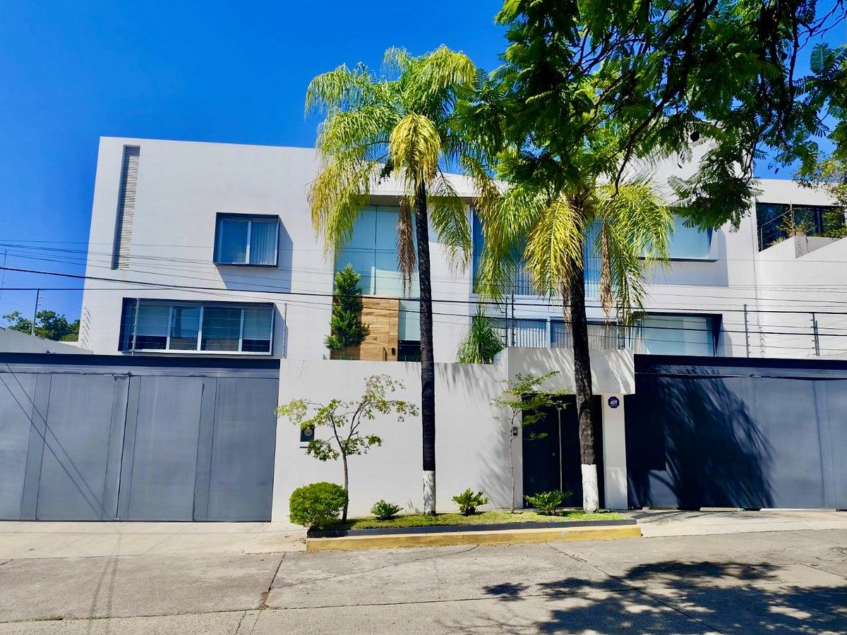 House in Jacarandas, Zapopan, photo 2 of 48