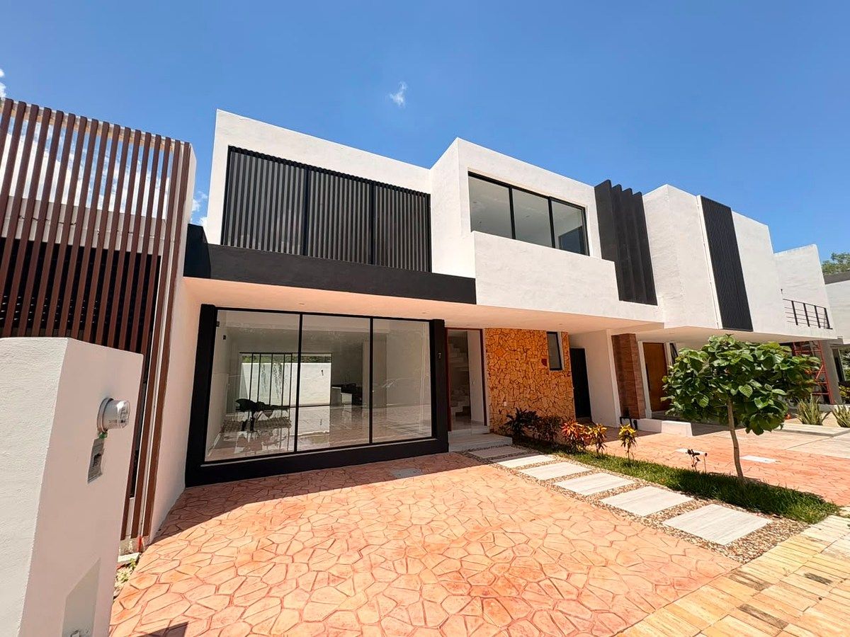 CASA À VENDA EM RESIDENCIAL PRIVADO – TEMOZÓN NORTE, foto 1 de 19
