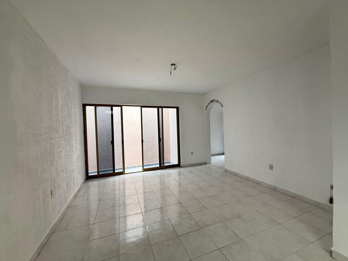 Casa em Colinas del Cimatario, Querétaro, foto 8 de 24