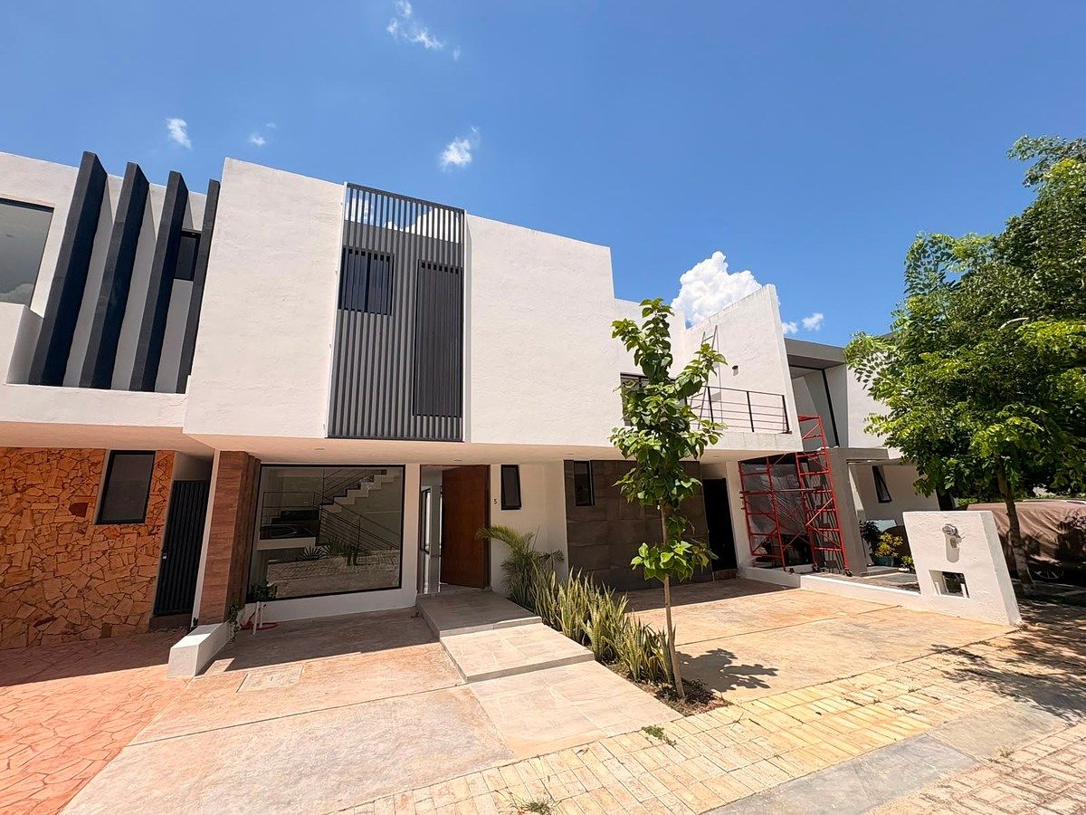 CASA EN VENTA EN PRIVADA RESIDENCIAL | TEMOZÓN NORTE, foto 1 de 19