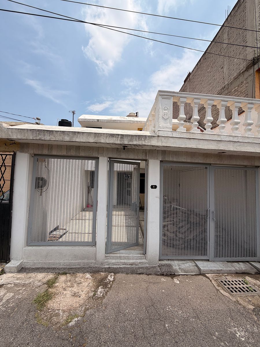 Casa en Renta en Plazas de Aragón, foto 1 de 11
