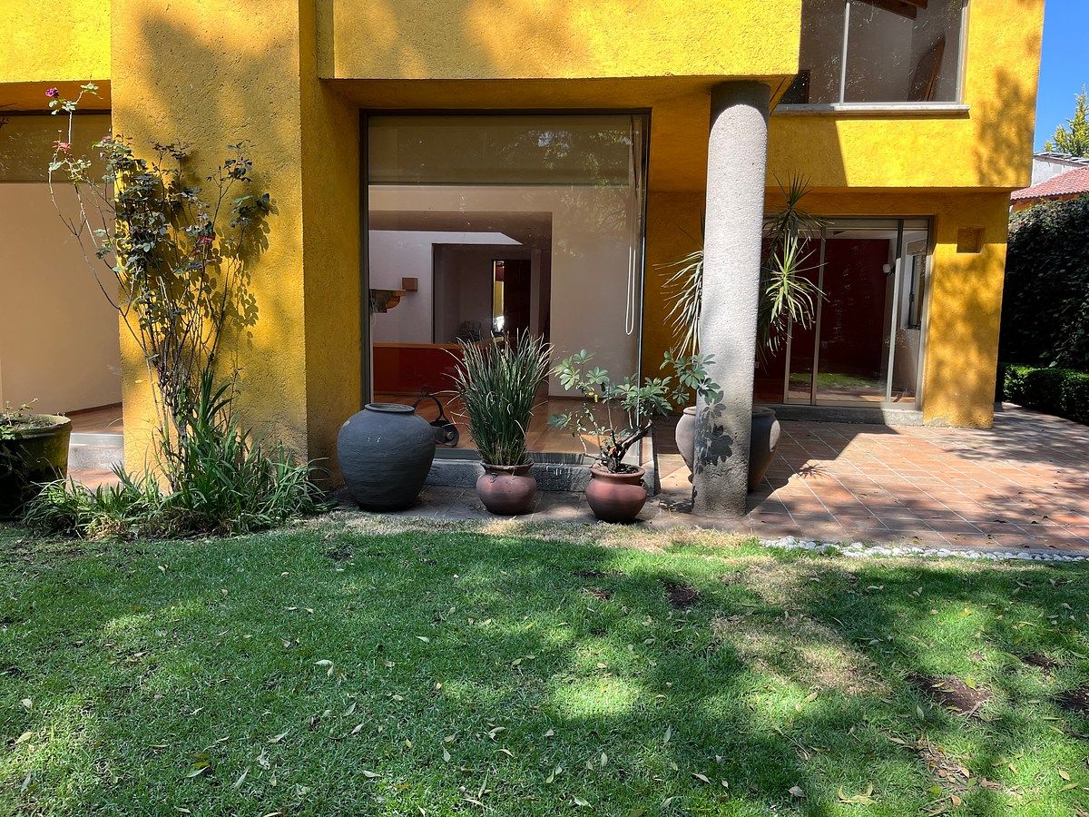 Linda casa no condomínio El Cortijo, foto 1 de 8