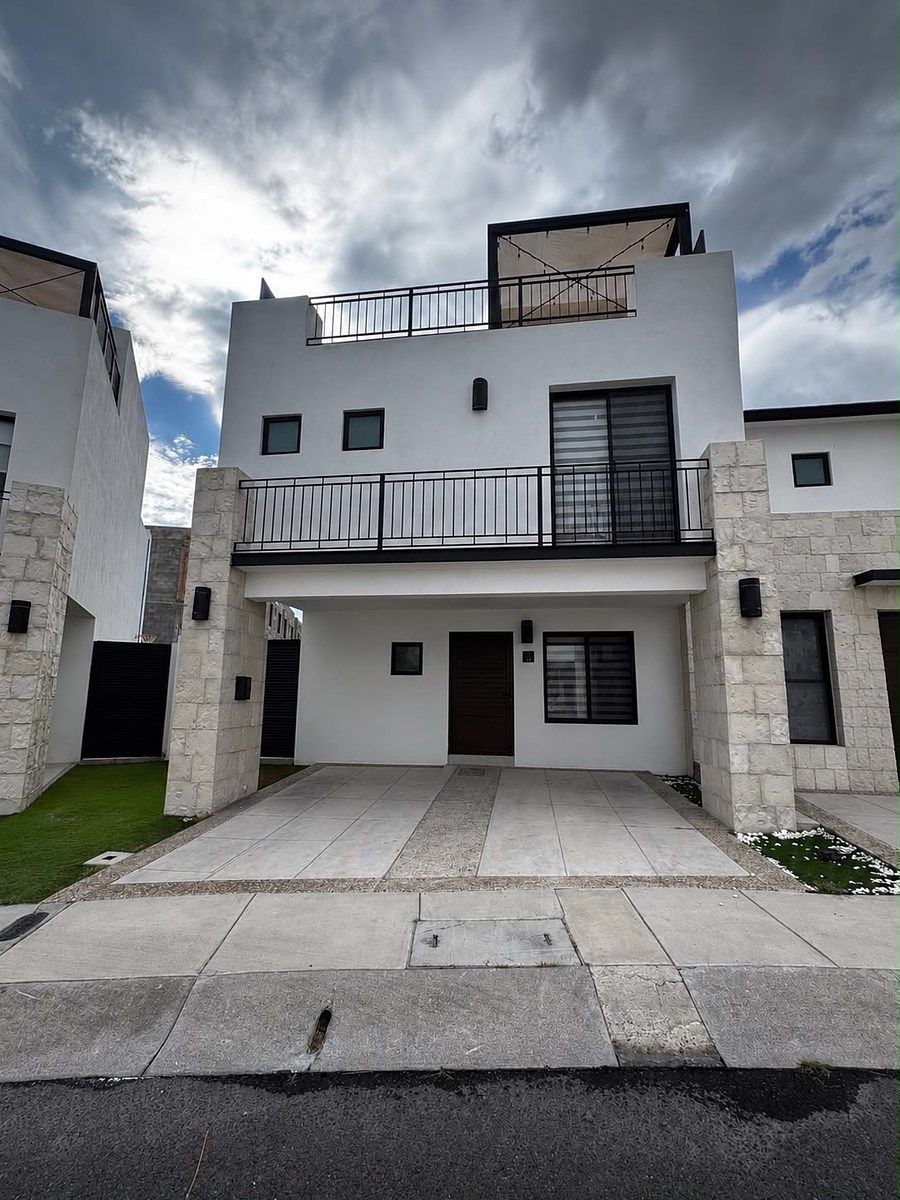 House for sale El Refugio Querétaro, excess land, photo 1 of 17