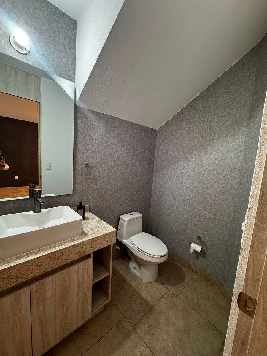 House in Gated Community in Residencial el Refugio, Querétaro, photo 4 of 17