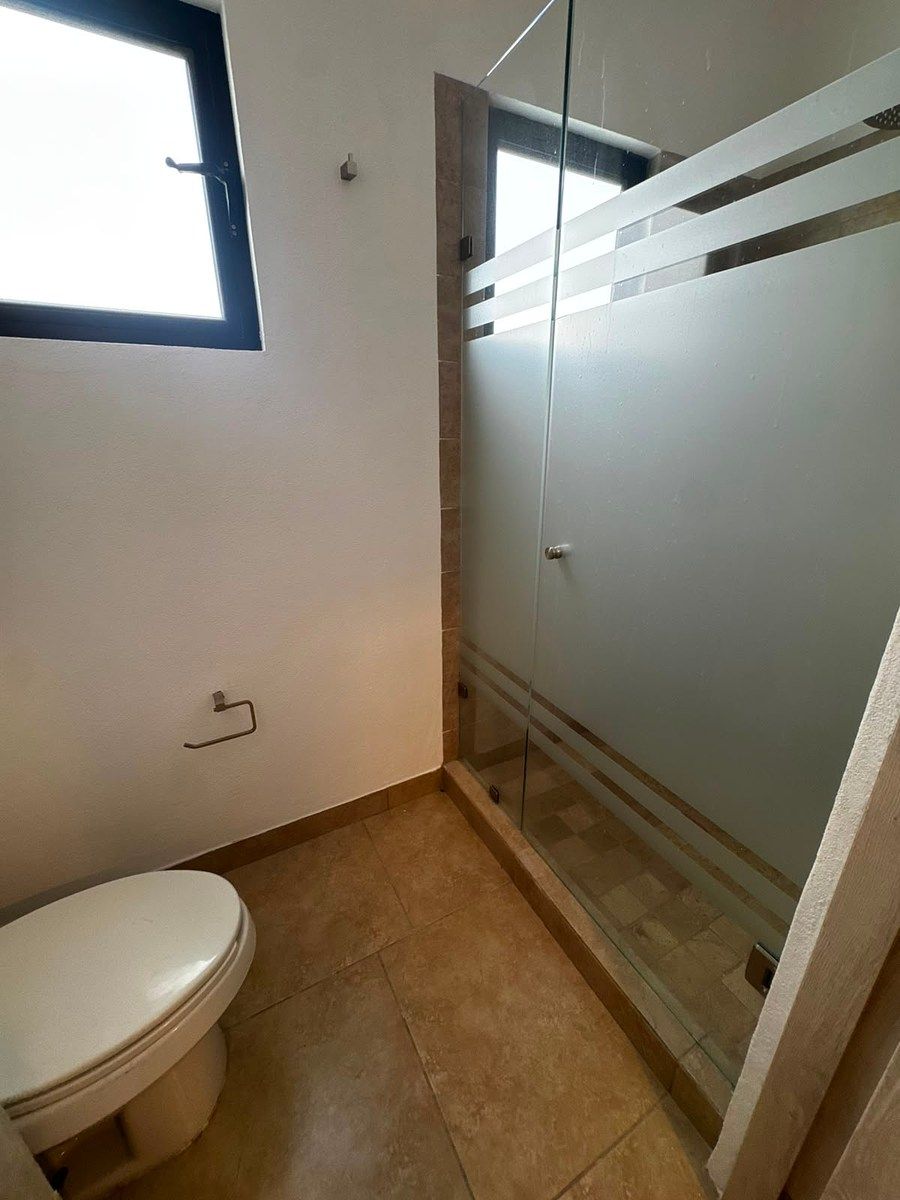House in Gated Community in Residencial el Refugio, Querétaro, photo 13 of 17