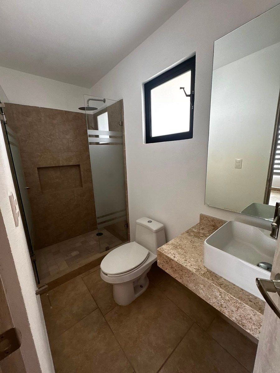 House in Gated Community in Residencial el Refugio, Querétaro, photo 15 of 17