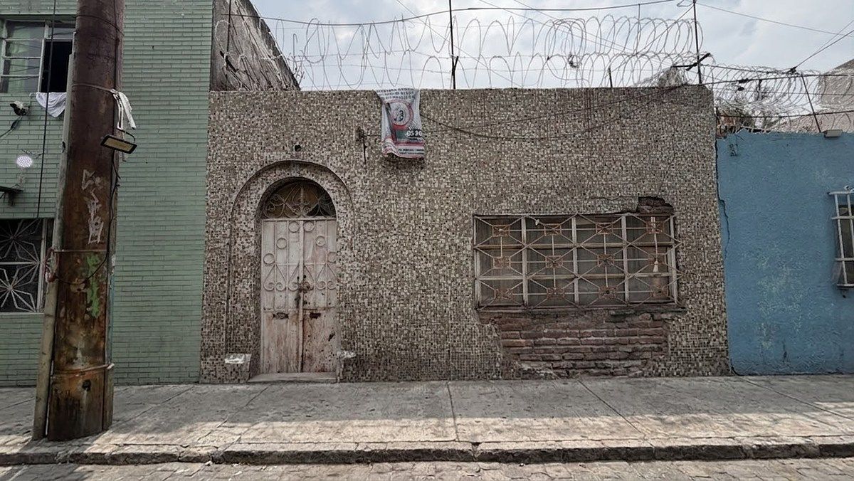 FACHADA, foto 1 de 7